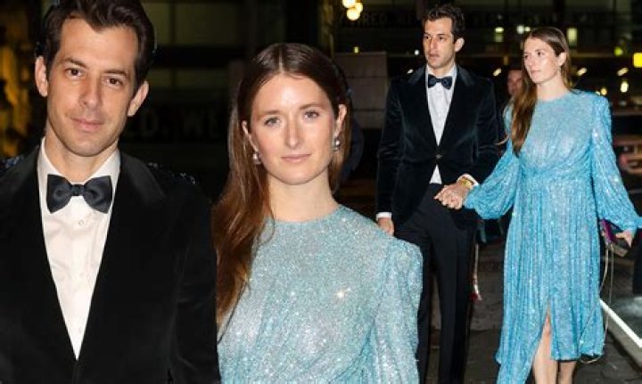 Mark Ronson’s Girlfriend: Who is Mark Ronson Dating?